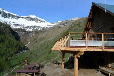 Cascade de la pisse vue depuis le refuge du Tourond, vallée de Champoléon, Hautes-Alpes